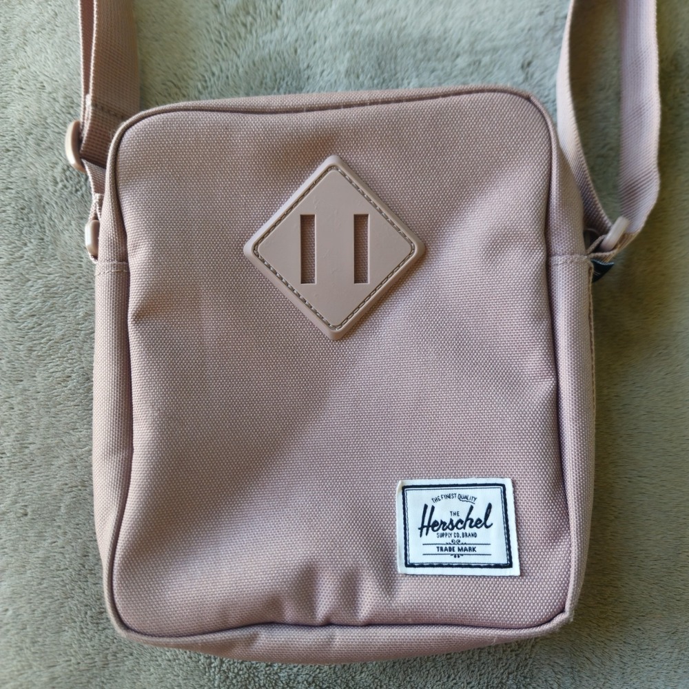 Herschel Crossbody Bag Dusty Pink Zipper Patch Classic Small Shoulder Purse - Picture 2 of 10